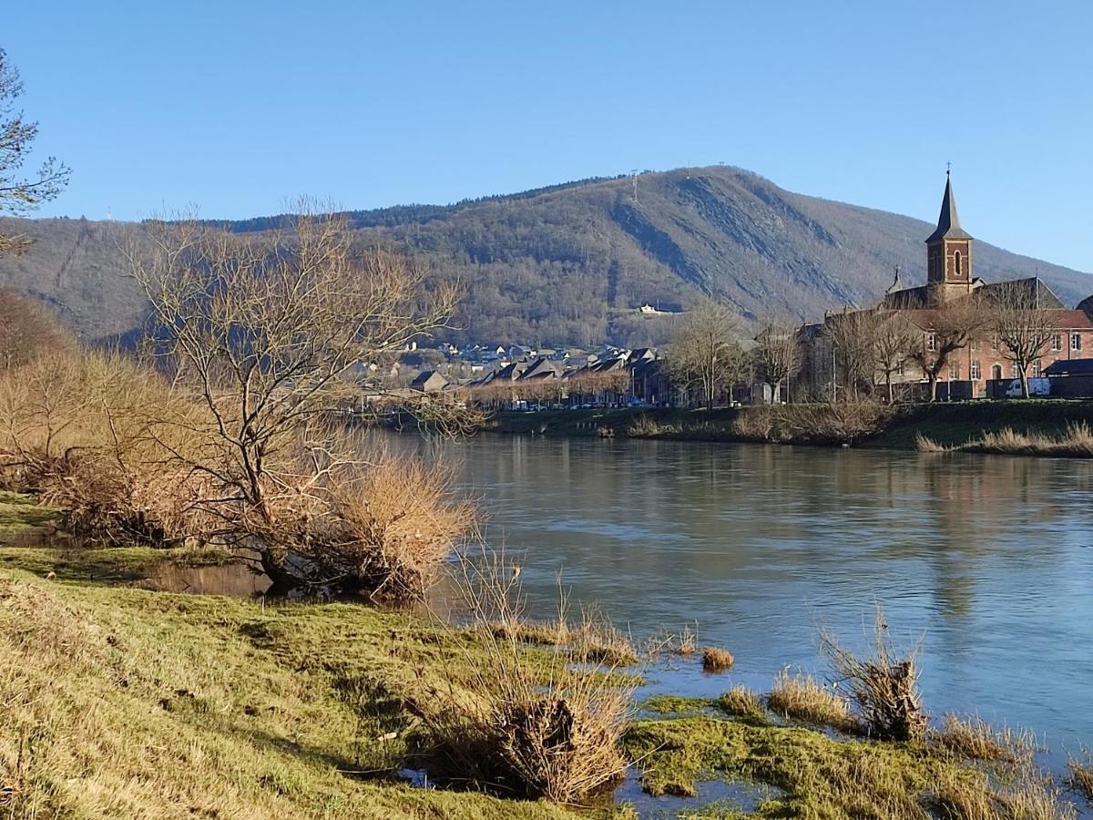 Entre Meuse Et Foret Revin  Экстерьер фото