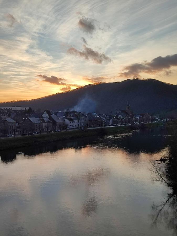 Entre Meuse Et Foret Revin  Экстерьер фото